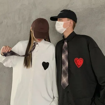 Vintage Aşk İşlemeli Siyah Beyaz Uzun Kollu Gömlek Kırışıklık Karşıtı İpeksi Çift Streetwear Grunge Giyim Igbt Erkek Gömlek Üst